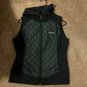 Women’s Black Columbia light weight layering vest with hood